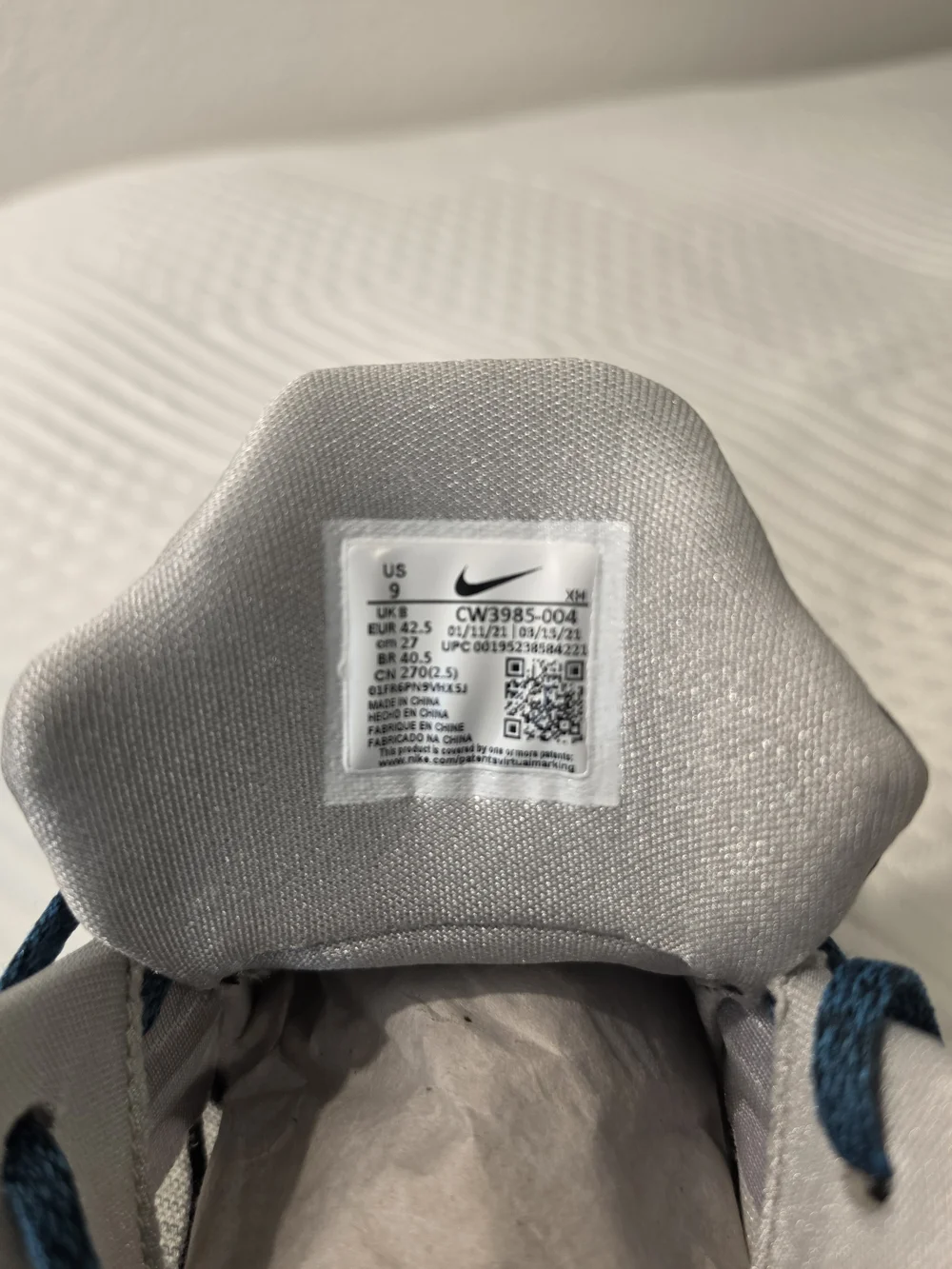 Nike Kyrie Low 4 - Size 9 - Picture 6 of 7